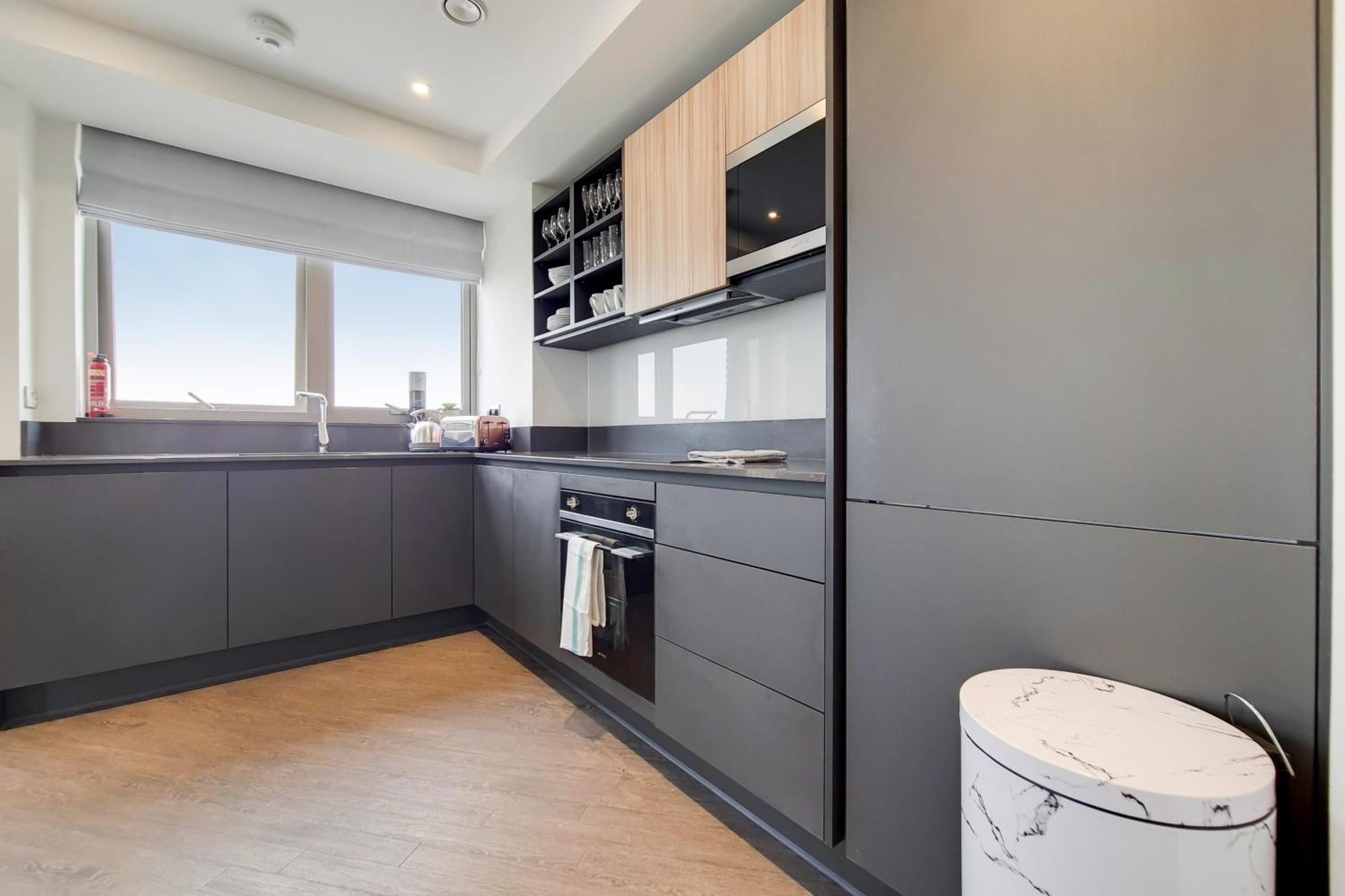 Deluxe Three Bedroom Apartment By London Excel Stays Bagian luar foto